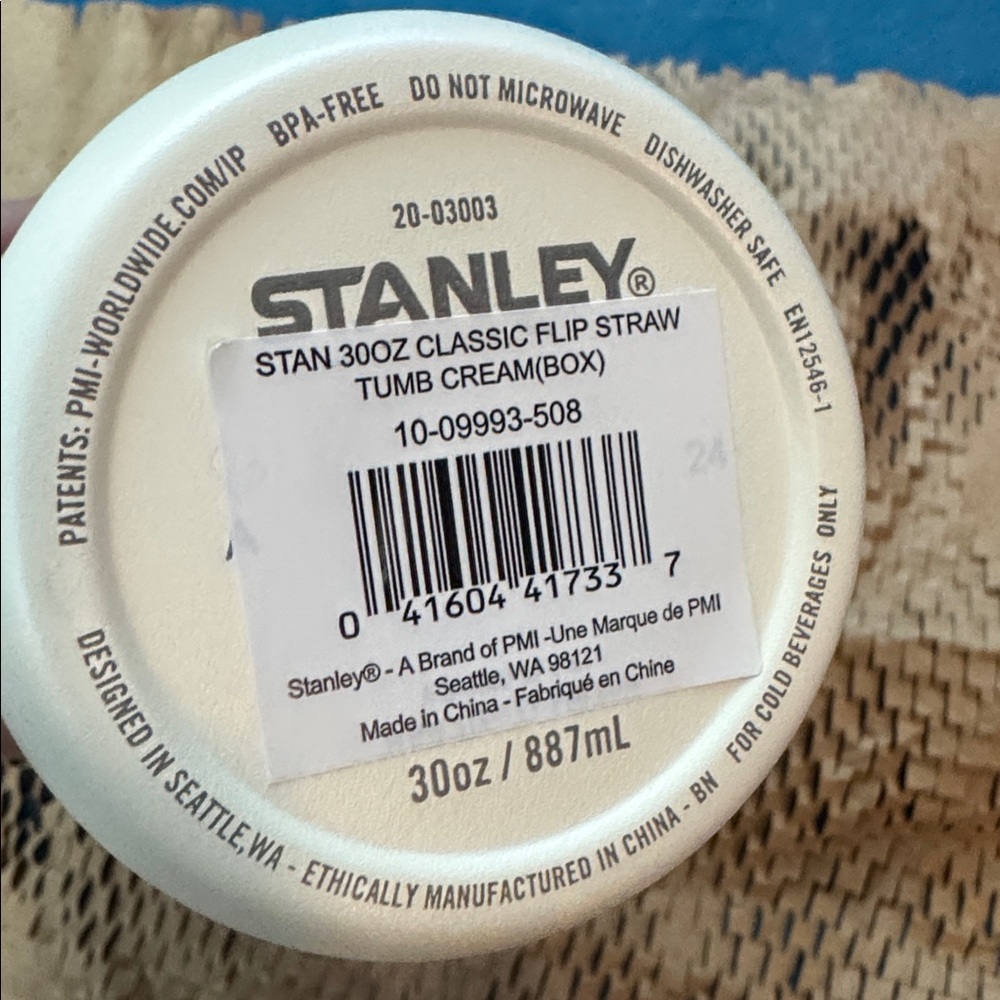 NEW Stanley The IceFlow™ Flip Straw Tumbler | 30 OZ CREAM - Picture 10 of 11